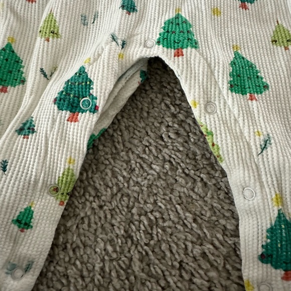 Angel Dear Christmas Tree Waffle Knit Romper. 6-12 Months - Picture 3 of 3